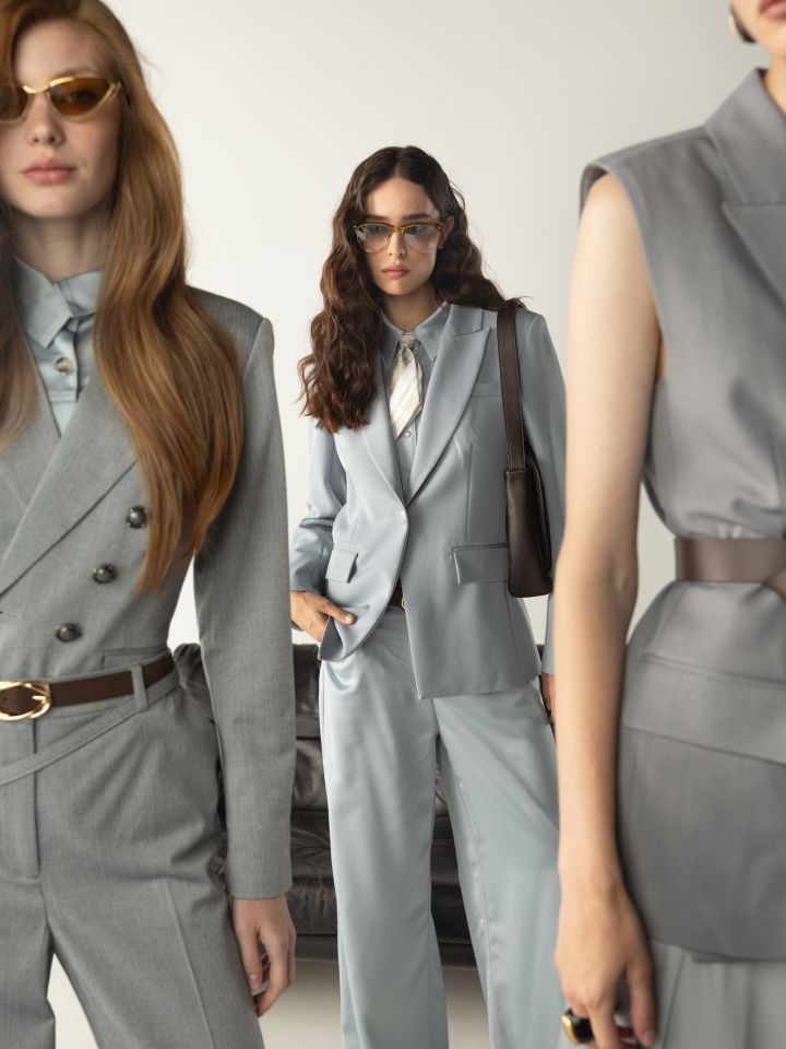 ג’קט כפתור PROMO בצבע אפור כסף