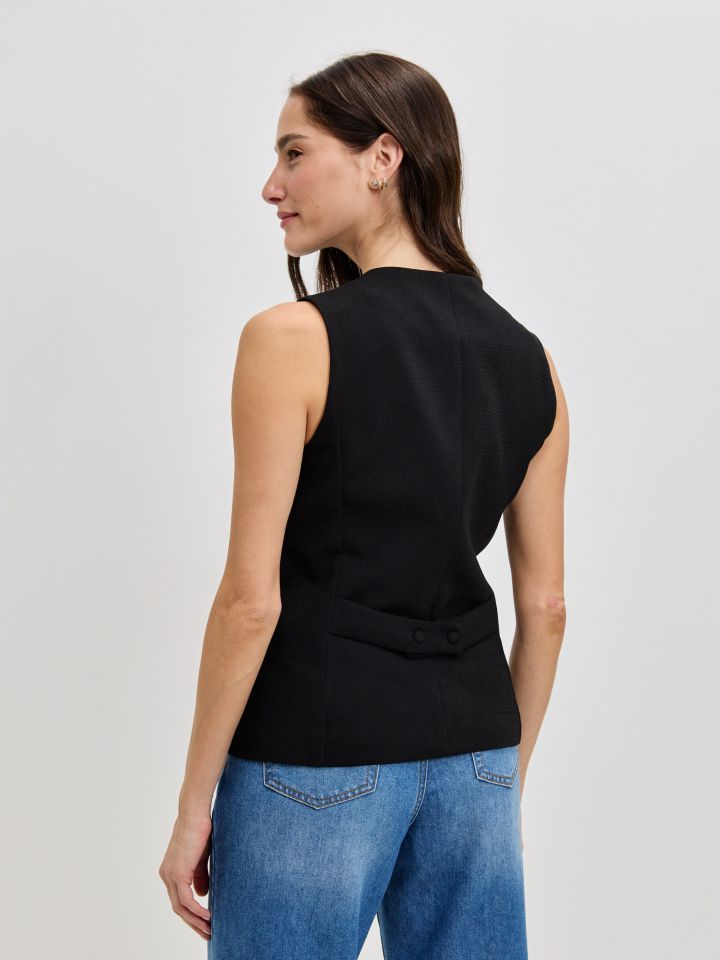 וסט V כפתורים PROMO בצבע שחור