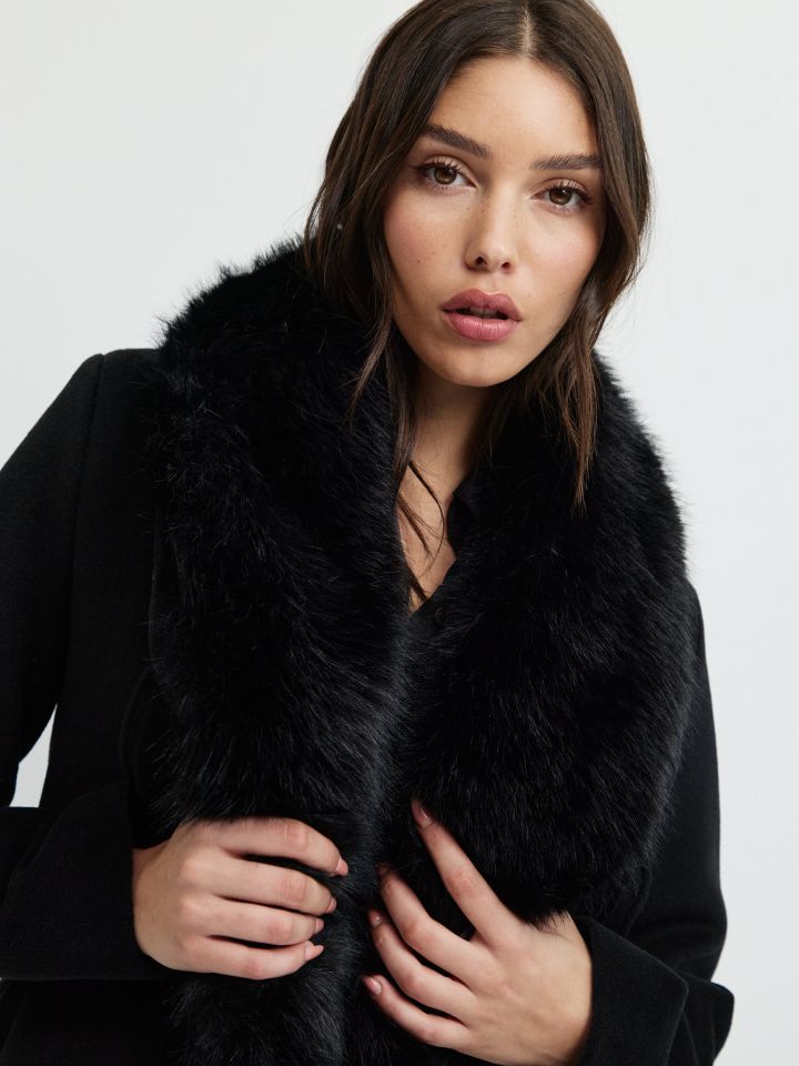 מעיל מראה פרווה בצבע שחור