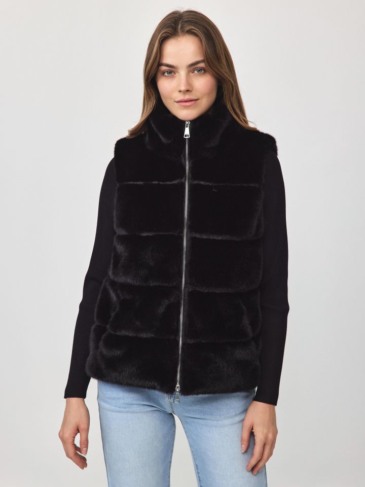 וסט דמוי פרווה  ROMI PROMO בצבע שחור