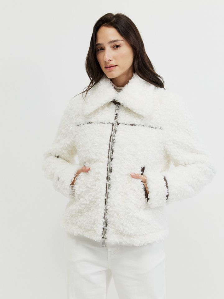 מעיל מראה פרווה פספולים בצבע אופוויט