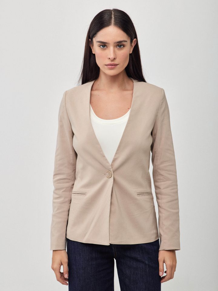 ג’קט מראה פישתן NATALY בצבע בייז קפוצינו