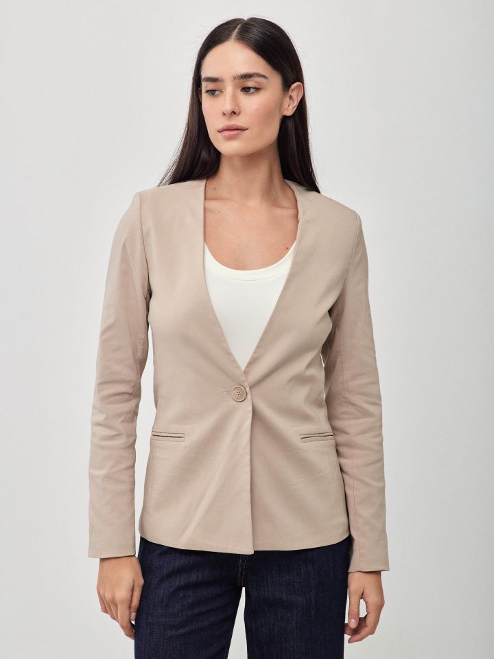 ג’קט מראה פישתן NATALY בצבע בייז קפוצינו