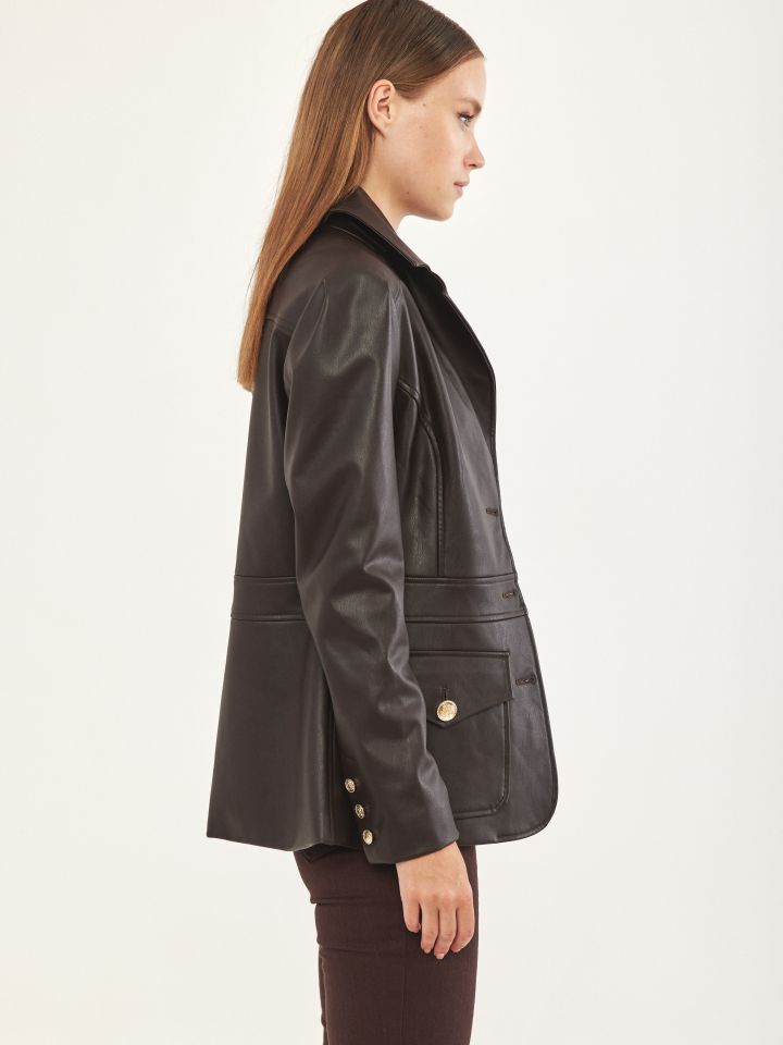 ג’קט דמוי עור כפתורי זהב בצבע חום