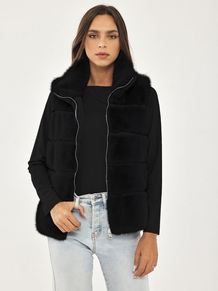 וסט דמוי פרווה ROMI בצבע שחור