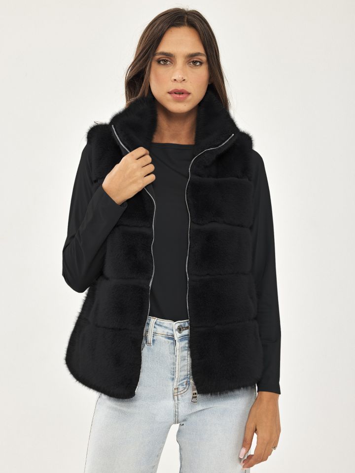 וסט דמוי פרווה ROMI בצבע שחור