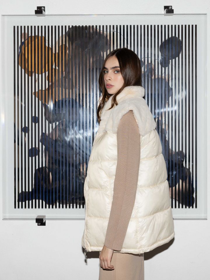 וסט שילוב דמוי פרווה PROMO בצבע אופוויט