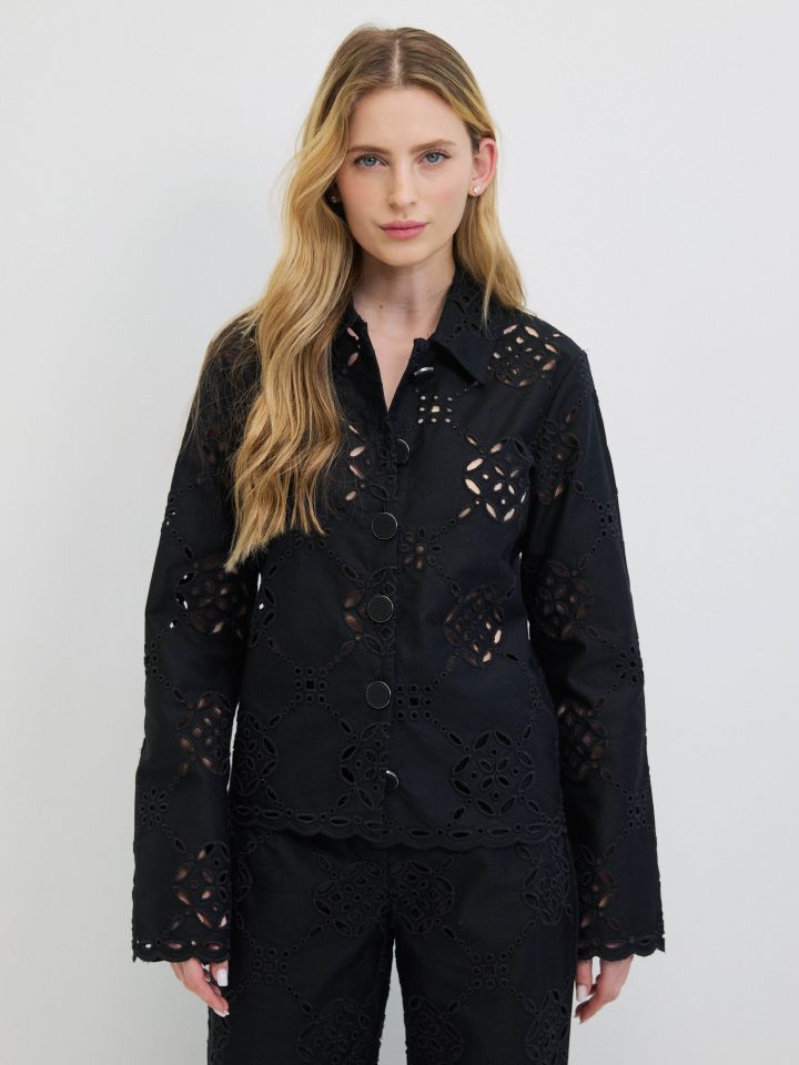 ג’קט ריקמות בצבע שחור