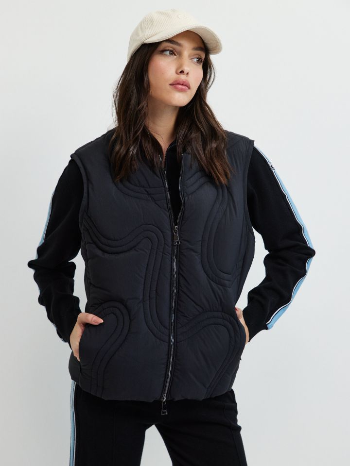 וסט תיפורים SHIRA PROMO בצבע שחור