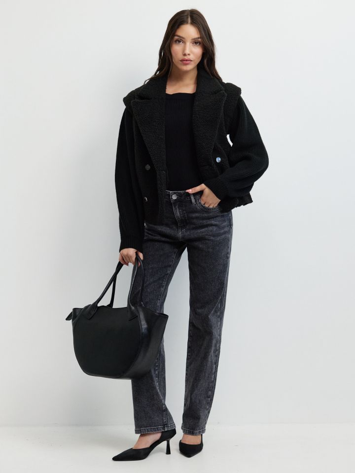 מעיל מראה פרווה שרוולי סריגה בצבע שחור