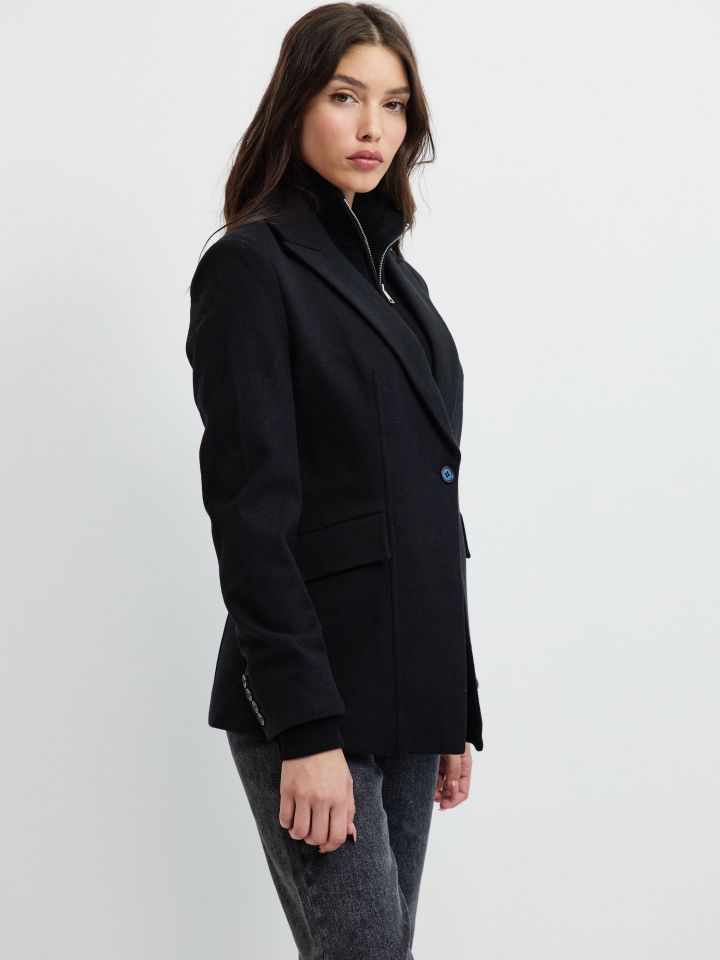 ג’קט שילוב סריגה ורוכסן בצבע שחור