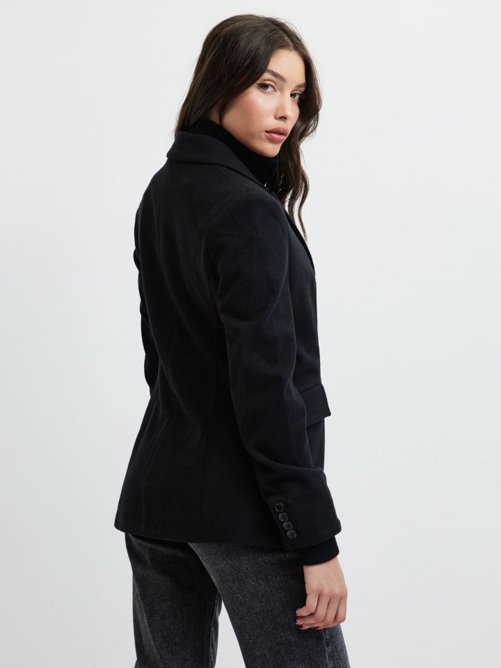 ג’קט שילוב סריגה ורוכסן בצבע שחור