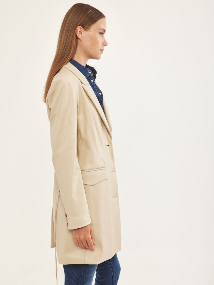 ג’קט דמוי עור בצבע אבן