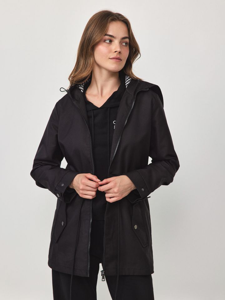 מעיל קפוצ’ון PROMO בצבע שחור