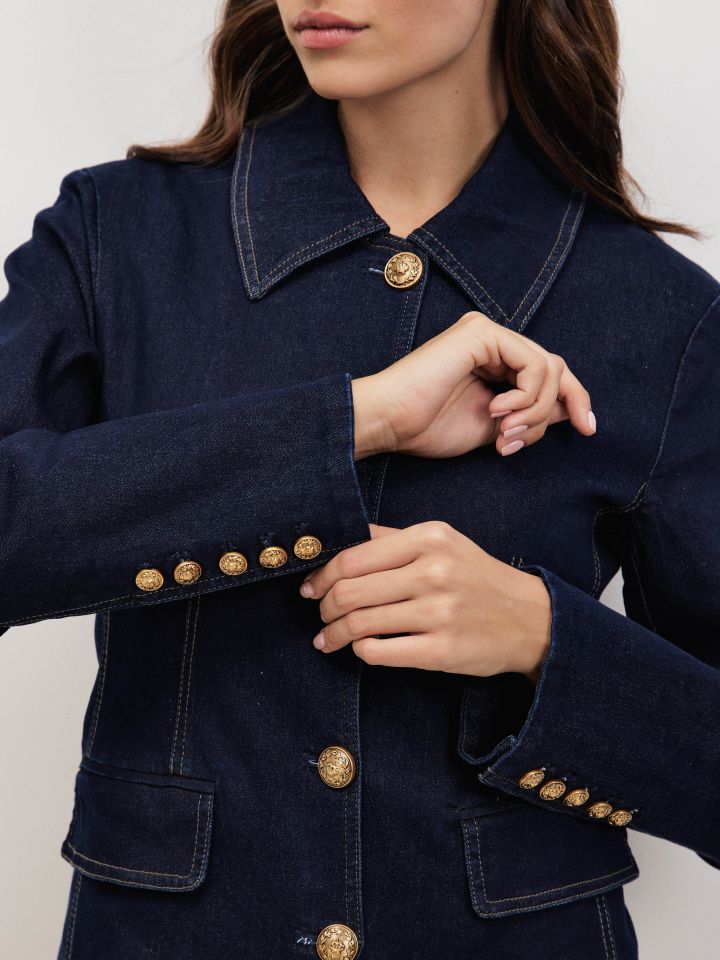 ג’קט ג’ינס כפתורי זהב בצבע ג’ינס כהה