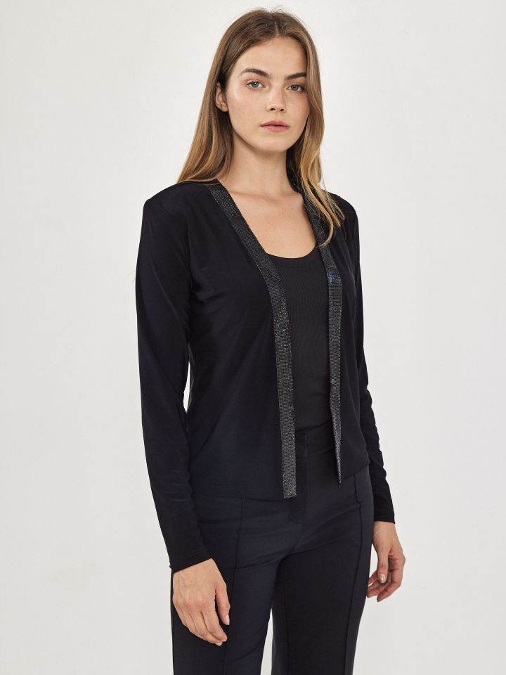 עליונית יהלומים בצבע שחור