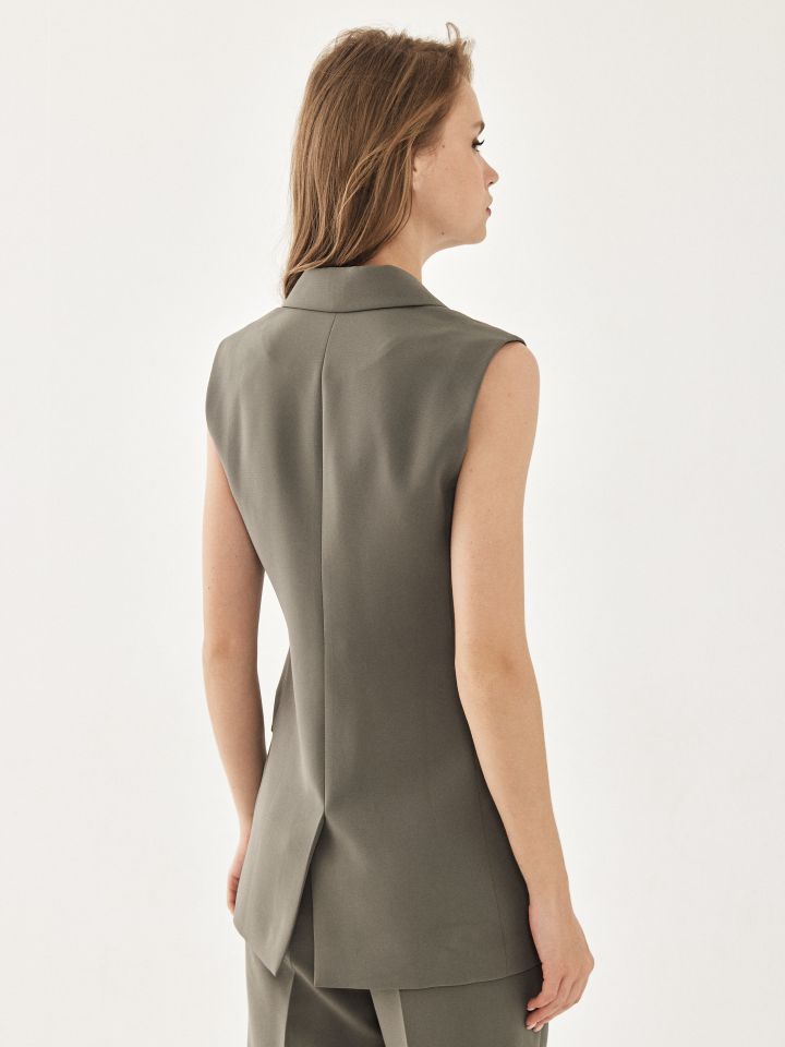 וסט כפתורים בצבע ירוק גולברי