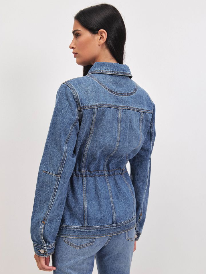 ג’קט ג’ינס כיווץ בגב בצבע ג’ינס