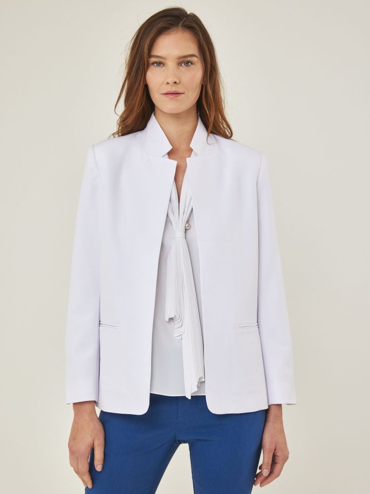 ג’קט LIA בצבע לבן