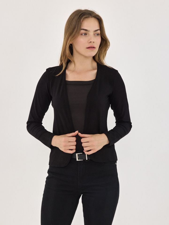 עליונית מודל PROMO בצבע שחור