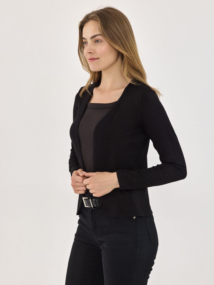 עליונית מודל PROMO בצבע שחור