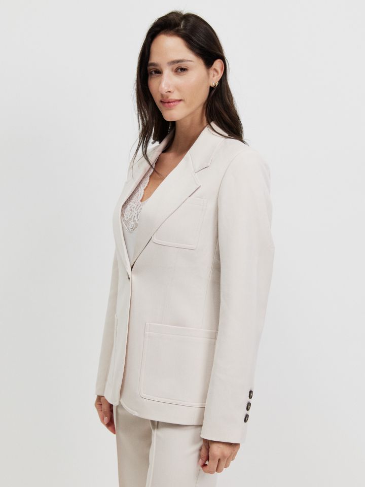 ג’קט כיסים SHIRA בצבע בייז’