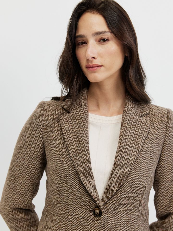 ג’קט מראה בוקלה ITALY בצבע מוקה