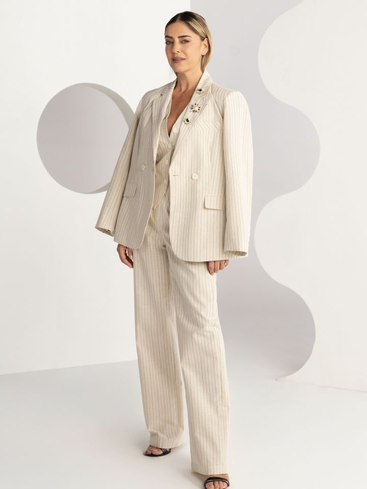 ג’קט פסים כפתור בצבע אופוויט