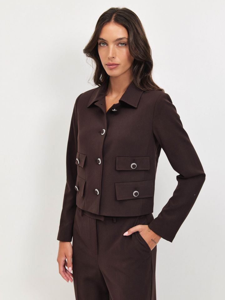 ג’קט כיסים וכפתורים בצבע חום