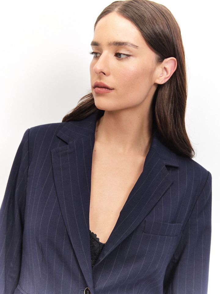 ג’קט פסים בצבע נייבי