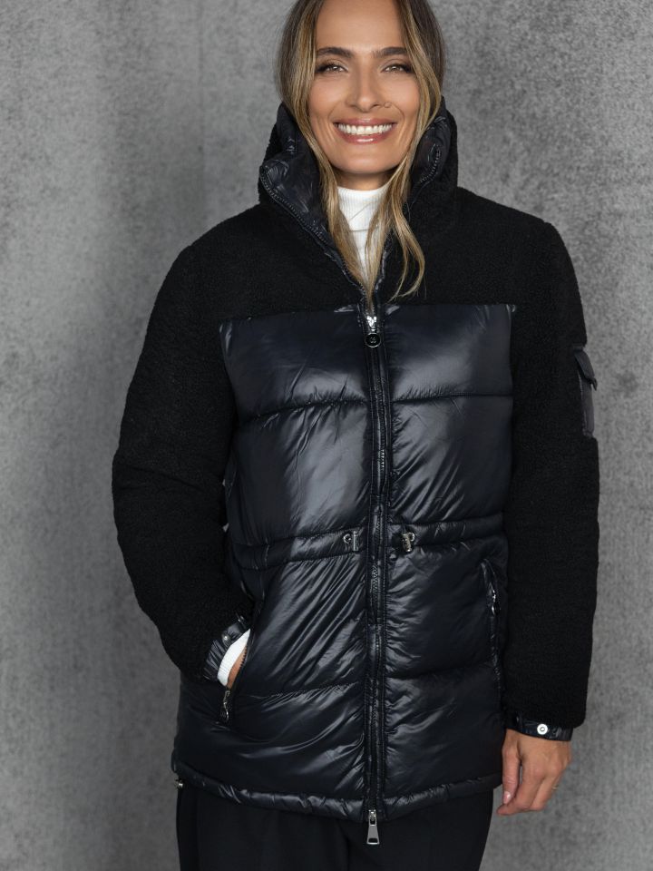 מעיל שילוב מראה פרווה בצבע שחור