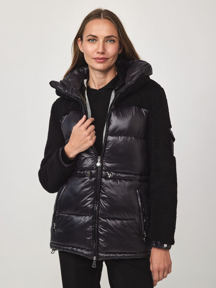 מעיל שילוב מראה פרווה בצבע שחור