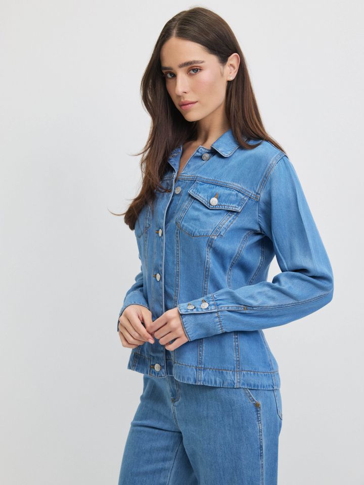 ג’קט ג’ינס טנסל בצבע ג’ינס בהיר