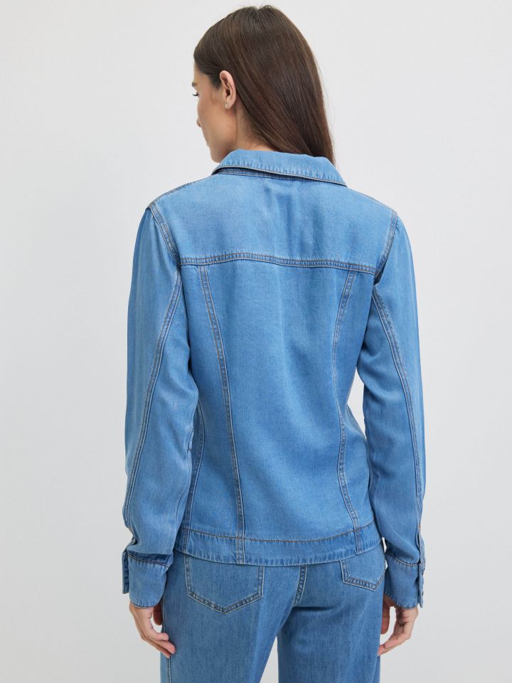 ג’קט ג’ינס טנסל בצבע ג’ינס בהיר