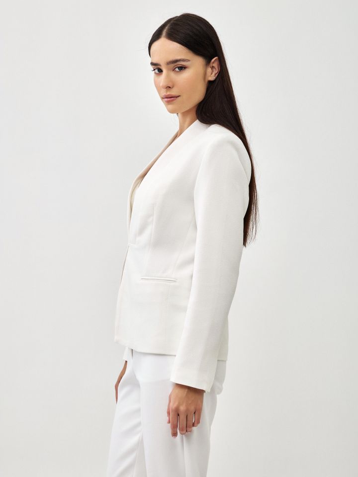 ג’קט LINOR בצבע לבן