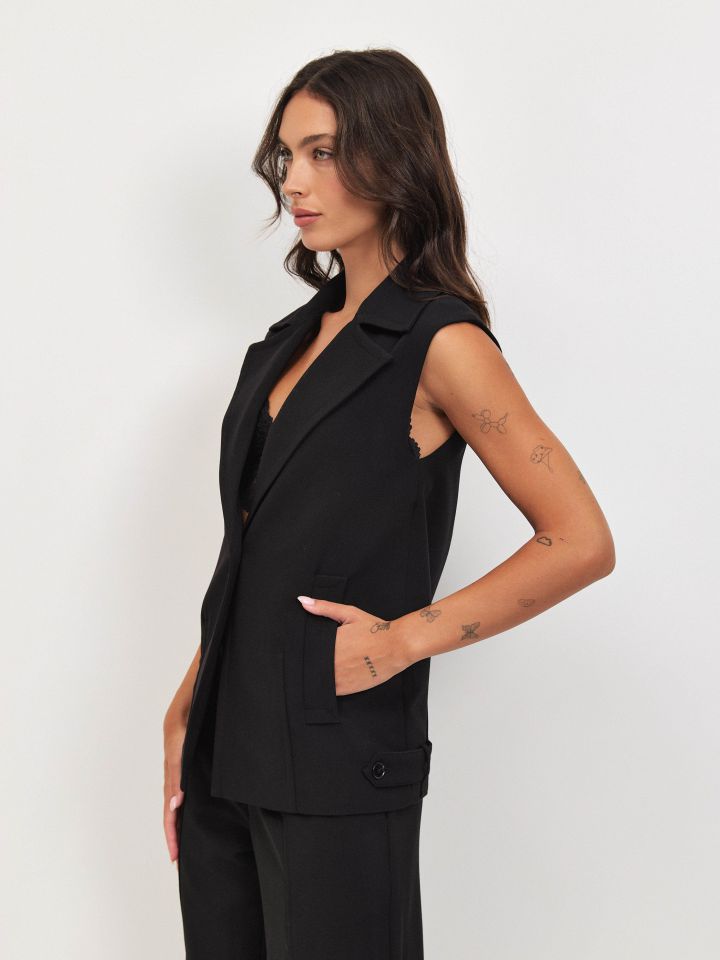 וסט כפתור אחד PARIS בצבע שחור