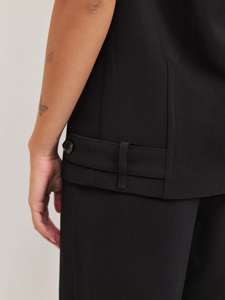 וסט כפתור אחד PARIS בצבע שחור