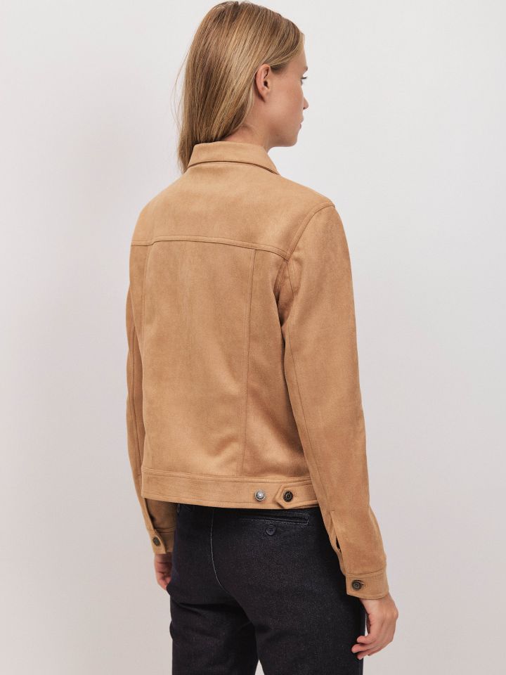 ג’קט דמוי זמש קצר בצבע בייז’