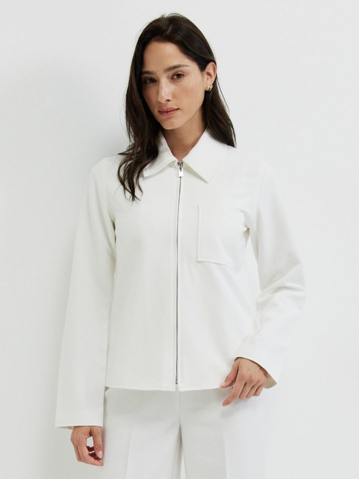 ג’קט רוכסן  PROMO בצבע אופוויט