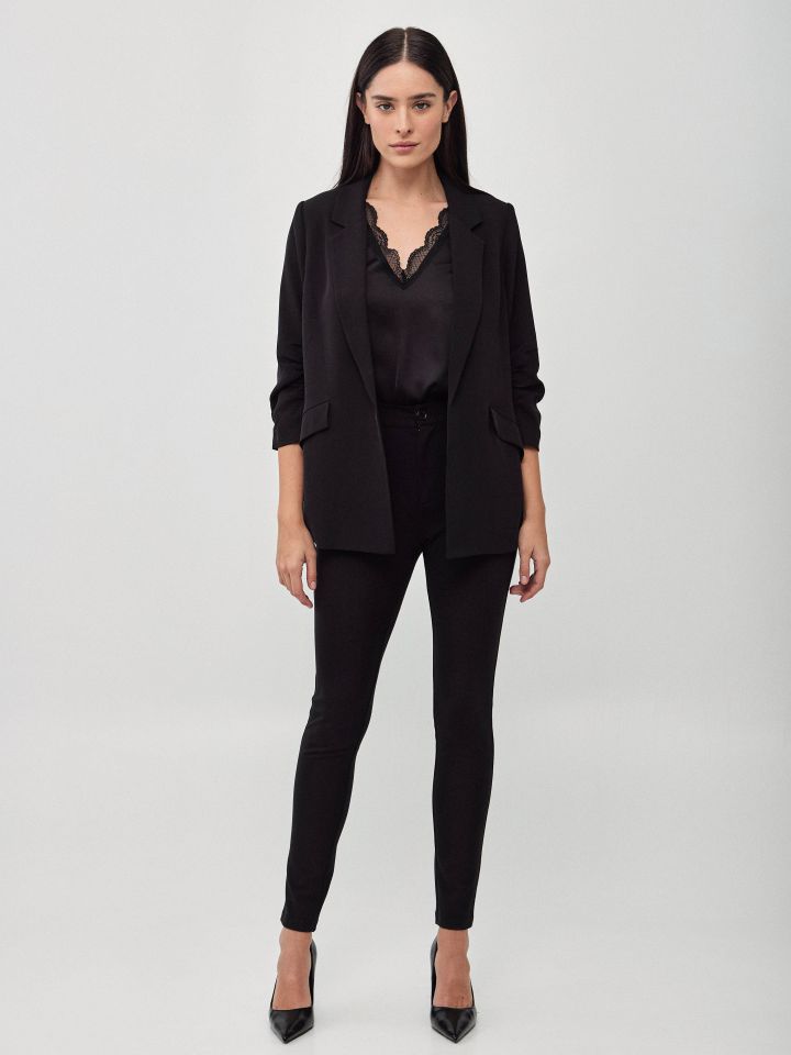 ג’קט כיווץ בשרוול PROMO בצבע שחור