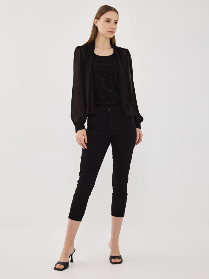 עליונית שיפון בצבע שחור