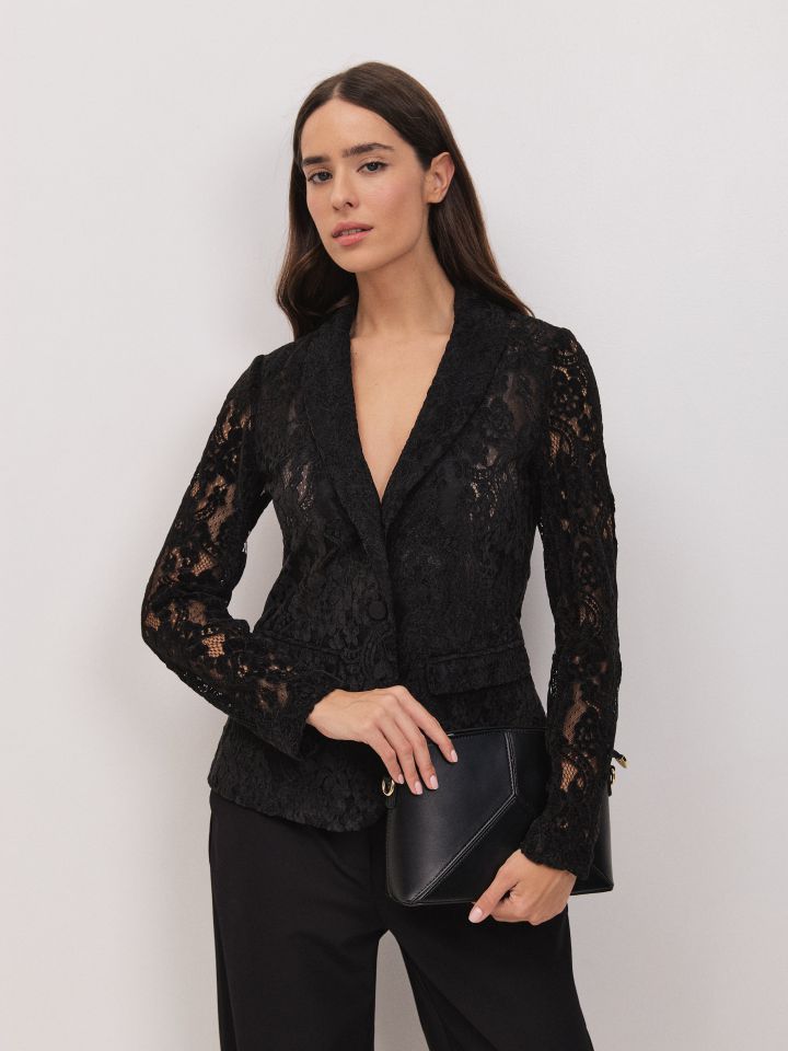 ג’קט תחרה קטיפה בצבע שחור