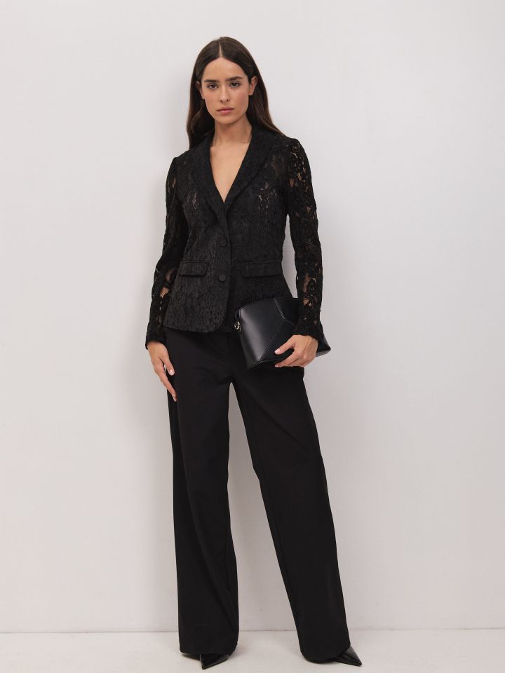 ג’קט תחרה קטיפה בצבע שחור