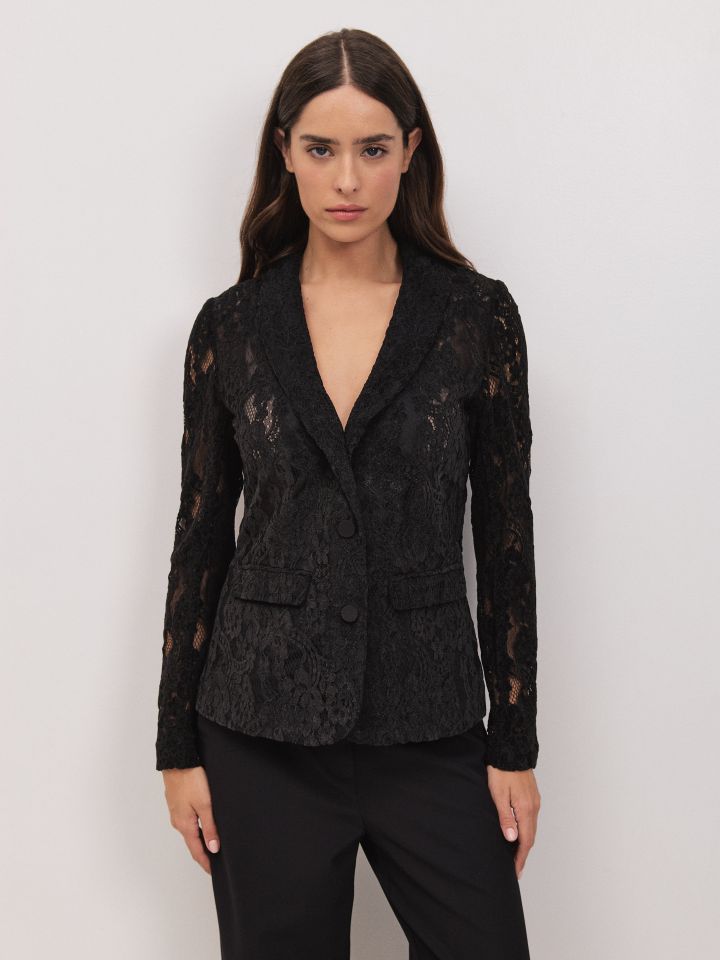 ג’קט תחרה קטיפה בצבע שחור