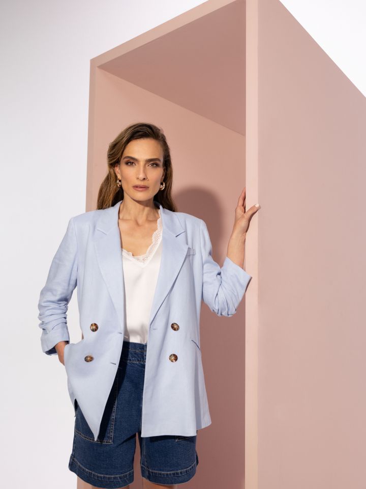 ג’קט  כיווץ בשרוול בצבע תכלת אוקינוס