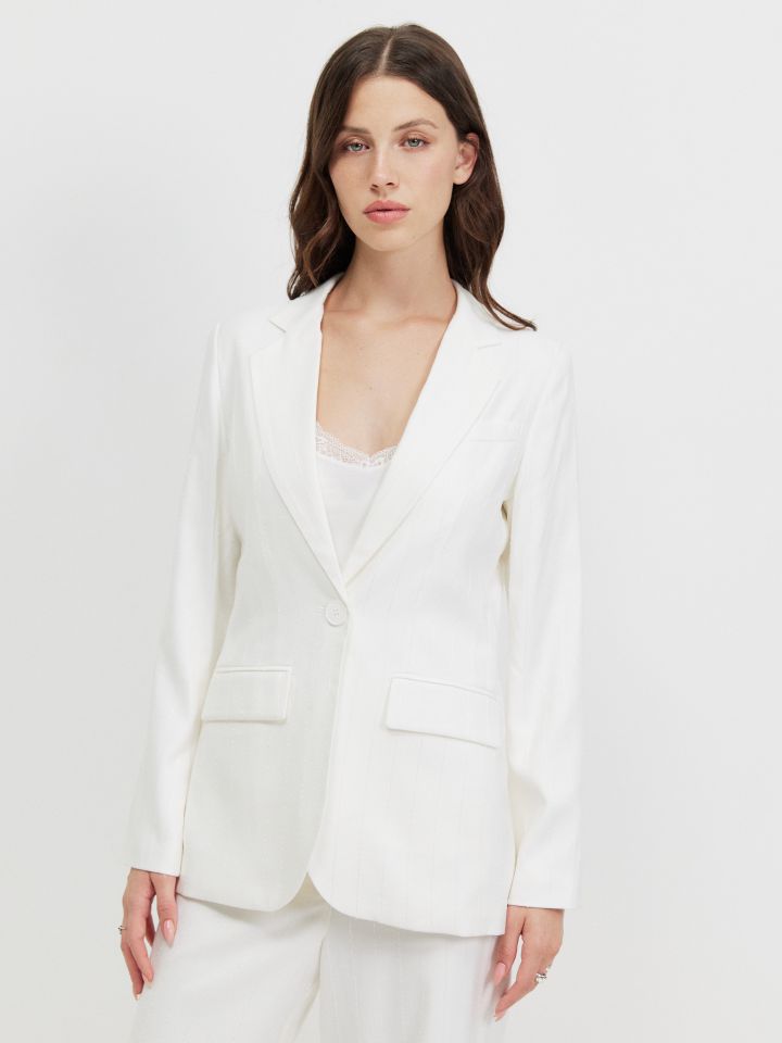 ג’קט פסי פייטים בצבע אופוויט