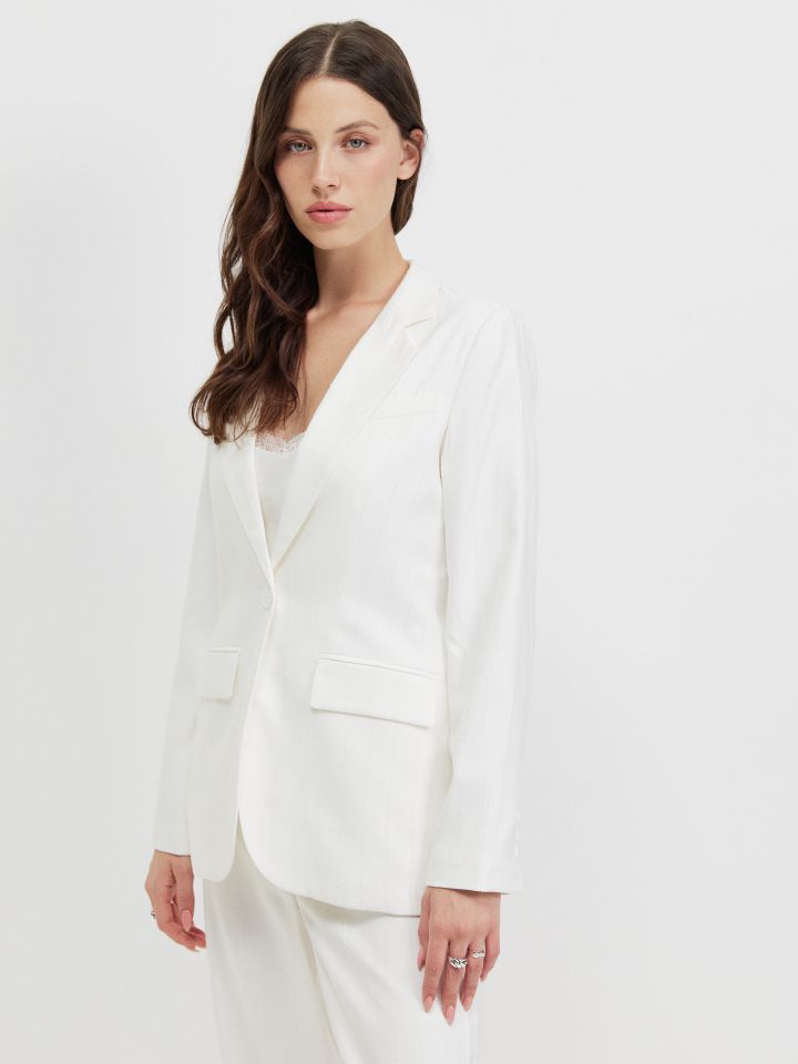 ג’קט פסי פייטים בצבע אופוויט