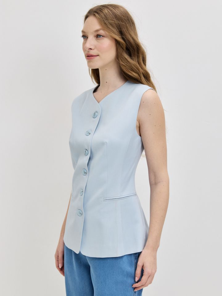 וסט כפתורים ROMI בצבע תכלת