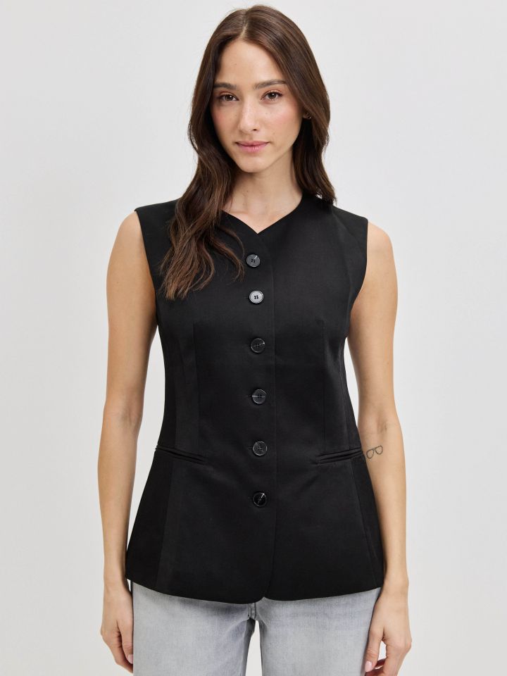 וסט כפתורים ROMI בצבע שחור