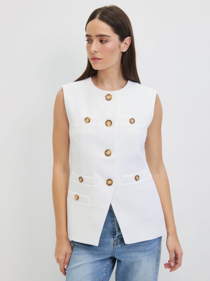 וסט RANI כפתורים בצבע אופוויט